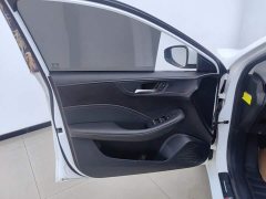 SAIC MG i5 1.5L Manual Comfort Edition - ფოტო 7