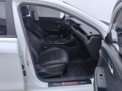 SAIC MG i5 1.5L Manual Comfort Edition - ფოტო 8