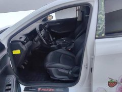SAIC MG i5 1.5L Manual Comfort Edition - ფოტო 9
