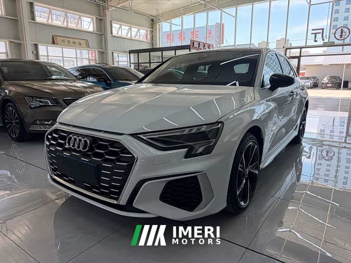 Audi A3 2022 Sportback 35 TFSI Luxury Sport - ავტომობილი ჩინეთიდან