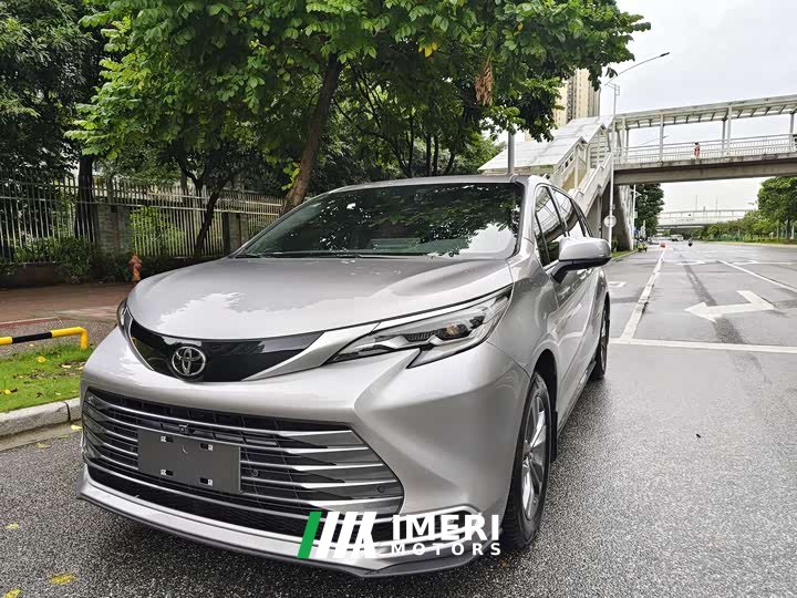 Toyota Sienna 2024 2.5L Hybrid AWD Luxury - ავტომობილი ჩინეთიდან