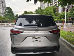Toyota Sienna 2024 2.5L Hybrid AWD Luxury - ფოტო 6
