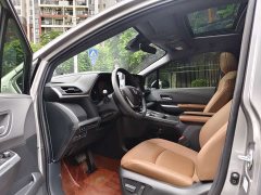 Toyota Sienna 2024 2.5L Hybrid AWD Luxury - ფოტო 9