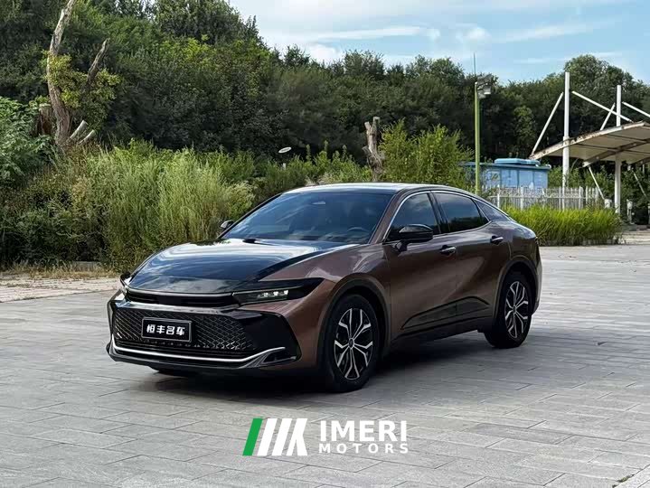 Toyota Crown SportCross 2023 2.5L SportCross HEV FWD Premium - ავტომობილი ჩინეთიდან