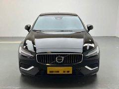 Volvo S60 B4 Smart Luxury Edition - ფოტო 2