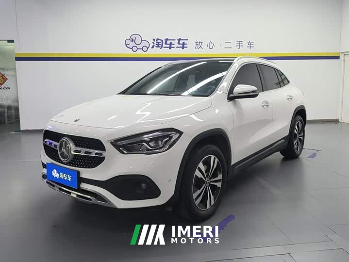 Mercedes-Benz GLA 200
