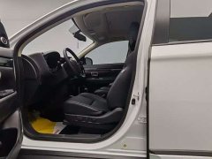 Mitsubishi Outlander 2.0L FWD Comfort 5-Seater - ფოტო 7