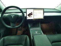 Tesla Model Y Rear-Wheel Drive - ფოტო 12