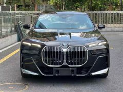 BMW 7 Series 2023 735Li M Sport Package - ფოტო 1