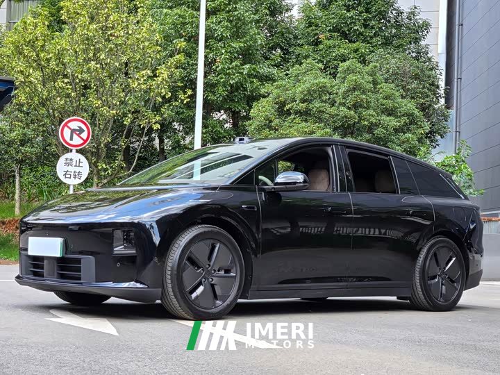 Li Auto i6 2025 Two-Wheel Drive Standard - ავტომობილი ჩინეთიდან