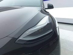 Tesla Model Y Rear-Wheel Drive - ფოტო 5