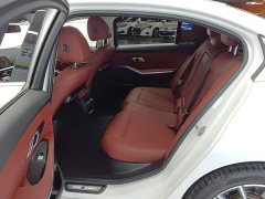 BMW 3 Series 320Li M Sport Package - ფოტო 11