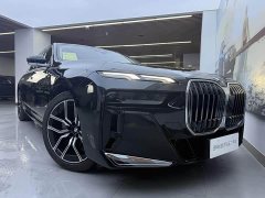 BMW 7 Series 2023 735Li M Sport Package - ფოტო 8