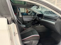 Volkswagen Lingdu L 280TSI DSG Dazzling Red Edition - ფოტო 16