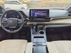 Toyota Sienna 2.5L Hybrid Premium Edition - ფოტო 12