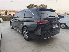 Toyota Sienna 2.5L Hybrid Premium Edition - ფოტო 5