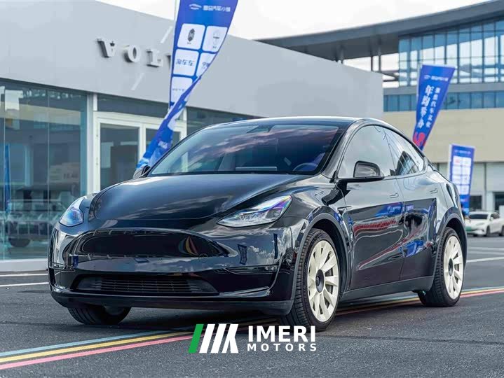 Tesla Model Y Long Range All-Wheel Drive