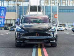 Tesla Model Y Long Range All-Wheel Drive - ფოტო 2