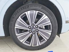 Buick E5 Premium Standard Range Edition - ფოტო 6