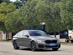 BMW 5 Series (Imported) 530i M Sport Package - ფოტო 3