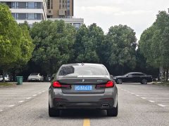 BMW 5 Series (Imported) 530i M Sport Package - ფოტო 8