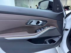 BMW 3 Series 330i M Sport Night Edition Package - ფოტო 11