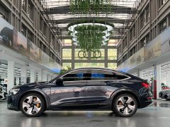 Audi e-tron (Imported) Sportback 55 quattro Premium Edition - ფოტო 2