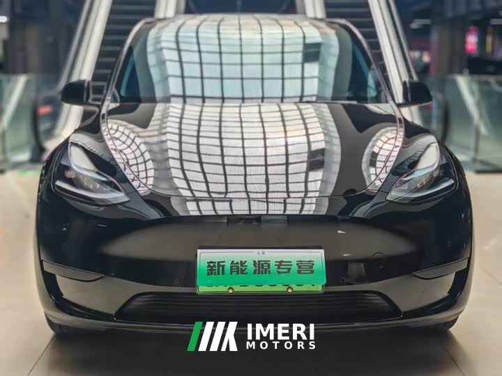 Tesla Model Y Facelift Rear-Wheel Drive