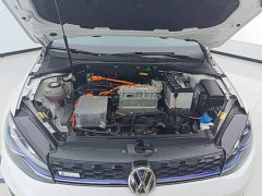 Volkswagen Golf Pure Electric 2020 Chi - ფოტო 10