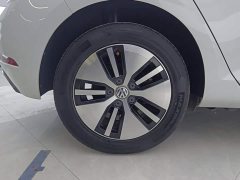 Volkswagen Golf Pure Electric 2020 Chi - ფოტო 6