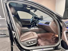 BMW 5 Series 530Li Premier M Sport Package - ფოტო 17