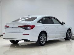 Honda Civic 180TURBO CVT Premium Edition - ფოტო 4