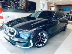 BMW 5 Series 530Li Luxury Edition Premium Package - ფოტო 1