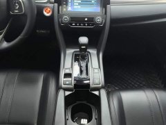 Honda Civic 2021 Hatchback 220 Turbo CVT Trendy Control - ფოტო 16