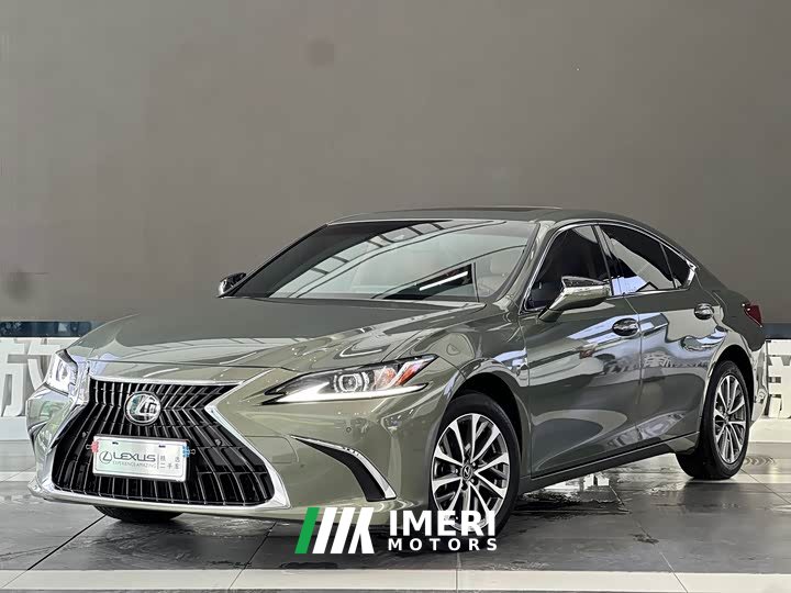 Lexus ES 200 Excellence Edition