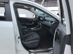 Toyota RAV4 2.0L CVT FWD Fashion Plus - ფოტო 8