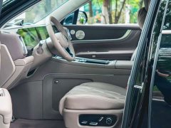 AITO M9 Extended Range Ultra 52kWh 5-Seater with 896-Channel LiDAR - ფოტო 12
