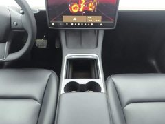Tesla Model Y Rear-Wheel Drive - ფოტო 16