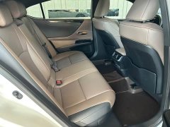 Lexus ES 2022 300h Premium Edition - ფოტო 11