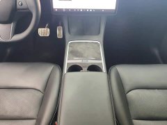 Tesla Model Y Standard Range RWD - ფოტო 16