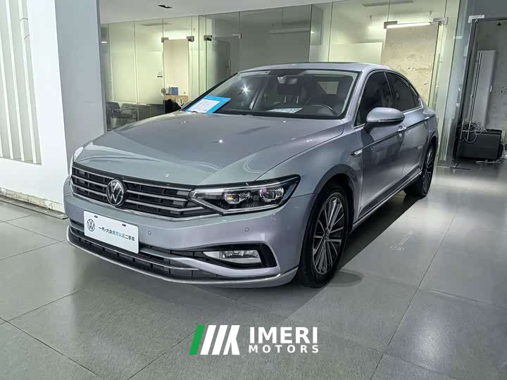 Volkswagen Magotan 330TSI DSG Luxury