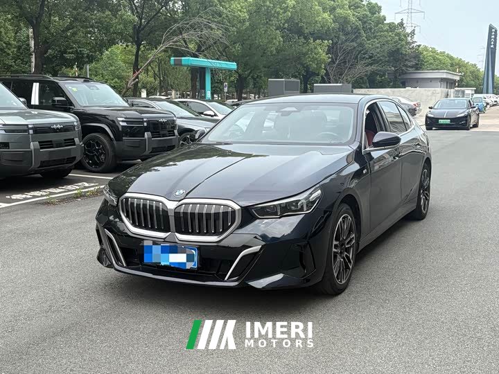 BMW 5 Series (Imported) 2024 525i M Sports Package - ავტომობილი ჩინეთიდან