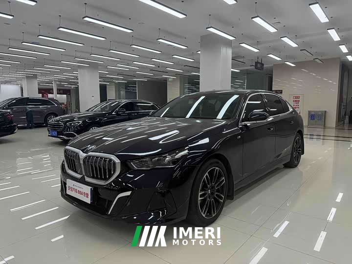 BMW 5 Series 530Li xDrive M Sport Package - ავტომობილი ჩინეთიდან