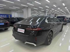 BMW 5 Series 530Li xDrive M Sport Package - ფოტო 4
