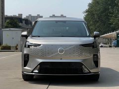 Volvo EM90 2025 Ultra Six-Seater - ფოტო 8