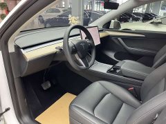 Tesla Model Y Long Range All-Wheel Drive - ფოტო 13