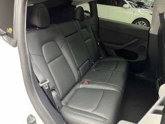 Tesla Model Y Long Range All-Wheel Drive - ფოტო 19