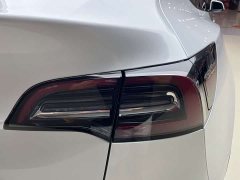 Tesla Model Y Long Range All-Wheel Drive - ფოტო 8