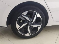 Hyundai Elantra 1.5L CVT Luxury - ფოტო 6
