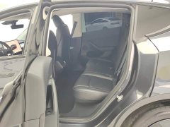 Tesla Model Y Rear-Wheel Drive - ფოტო 11